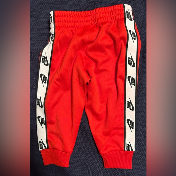 Nike Toddler Logo Taping Tracksuit - Picture 9 of 13